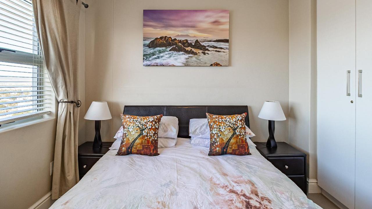 Oceanview Holiday Accommodation Bloubergstrand Exterior photo
