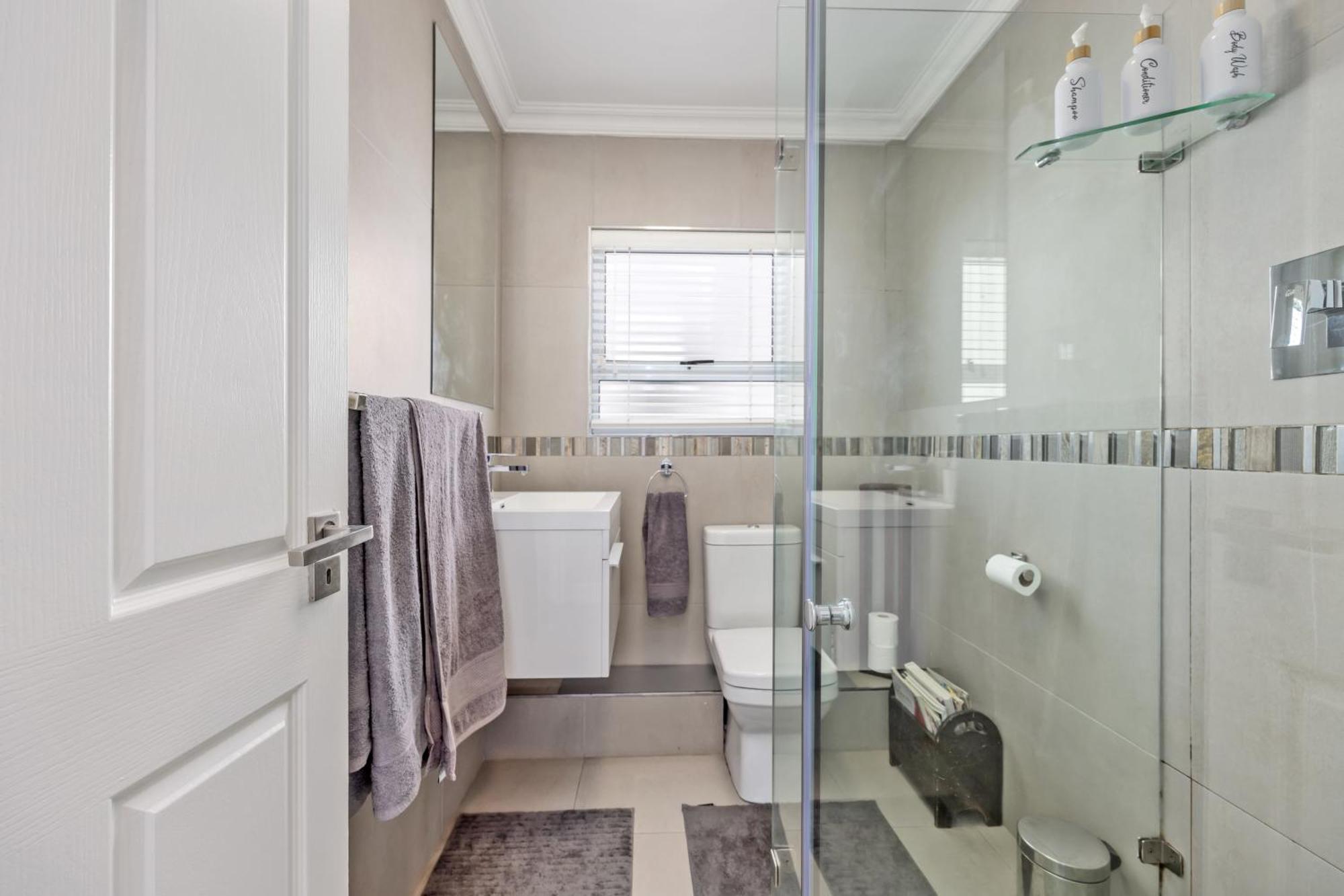 Oceanview Holiday Accommodation Bloubergstrand Exterior photo