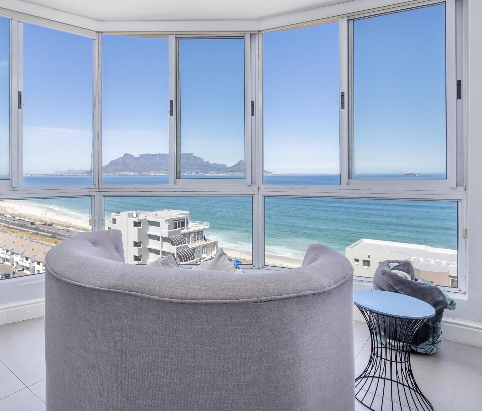 Oceanview Holiday Accommodation Bloubergstrand Exterior photo